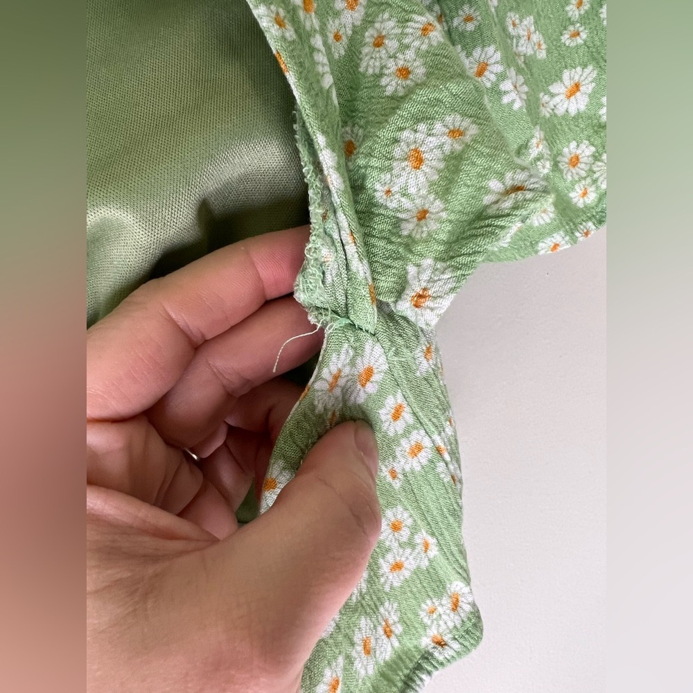 Timing Green Daisy Print Tie Back Crop Top Puff Sleeve Cottagecore Size L - Picture 9 of 9